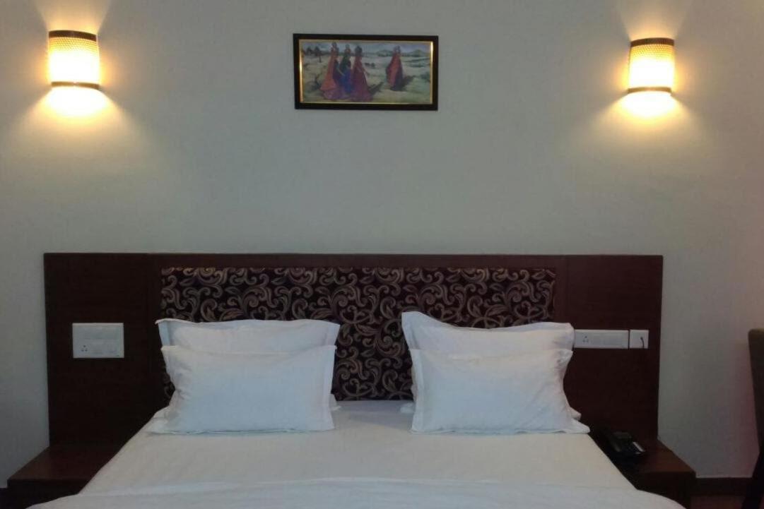 Jhunjhunu Neelkanth'S Bagar Inn Resort מראה חיצוני תמונה